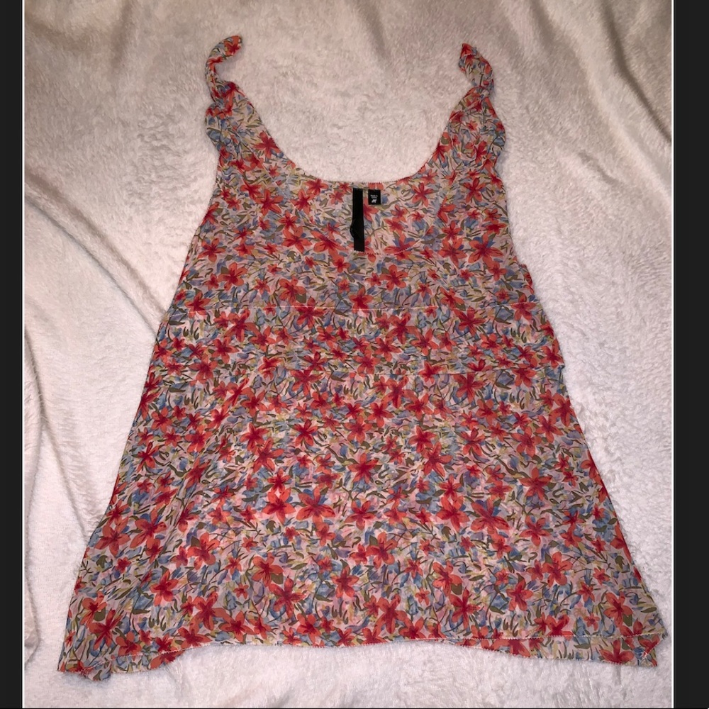 Bellatrix Tie Shoulder Top